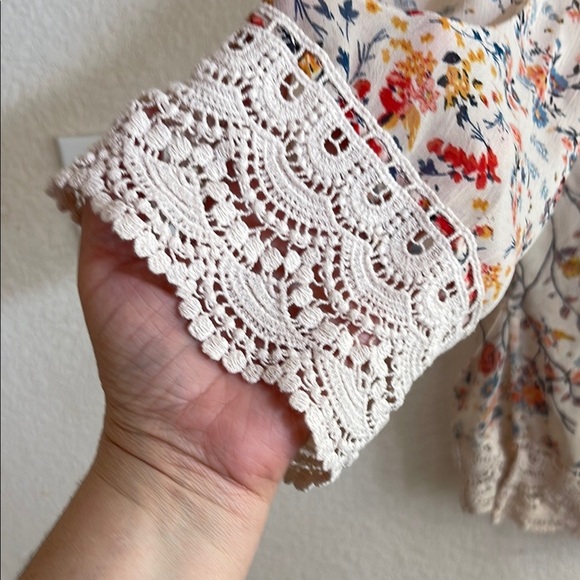 Floral Sheer Kimono with Lace Trim - Picture 2 of 4